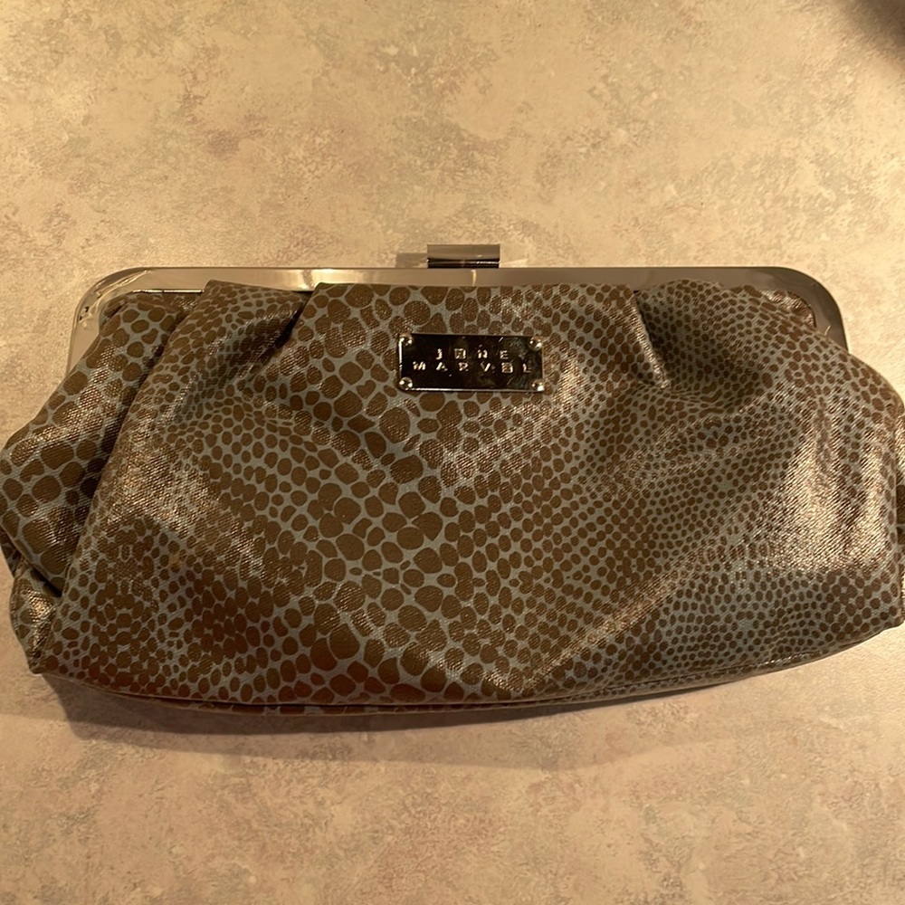 Jane Marvel clutch